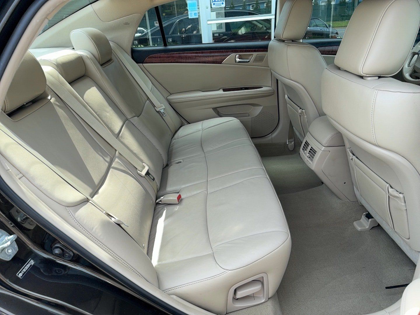 Used 2011 Toyota Avalon FWD image 23