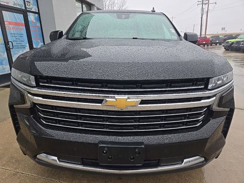 Used 2024 Chevrolet Suburban LT image 15