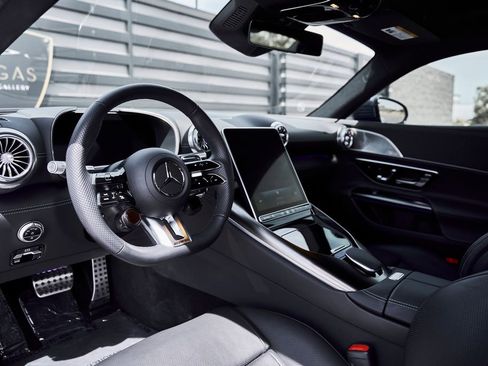 Used 2024 Mercedes-Benz AMG GT 63 image 2