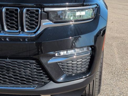 Used 2022 Jeep Grand Cherokee Limited image 10