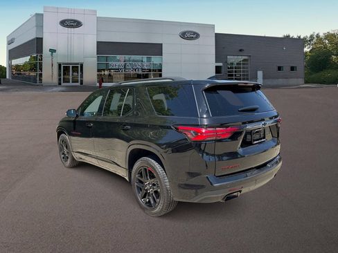Used 2022 Chevrolet Traverse Premier w/ Redline Edition AWD/4WD image 8