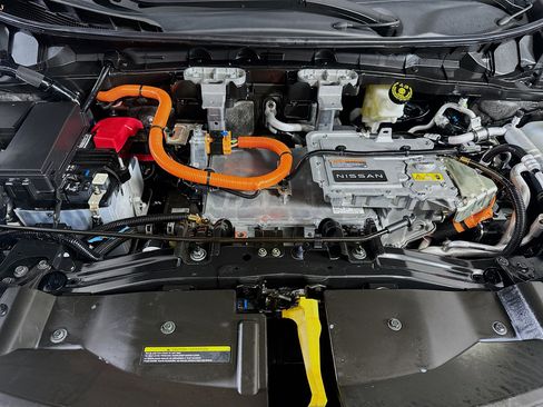 Used 2023 Nissan Ariya FWD image 33