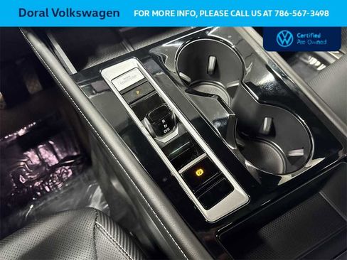 Certified 2024 Volkswagen Atlas Cross Sport SE w/ Panoramic Sunroof Package image 21