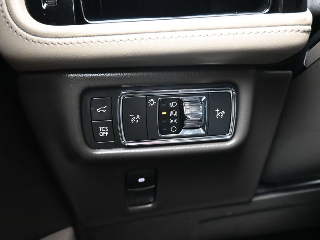 Used 2022 Lincoln Nautilus AWD w/ Premium Package image 26