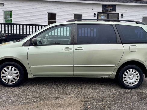 Used 2008 Toyota Sienna CE image 4