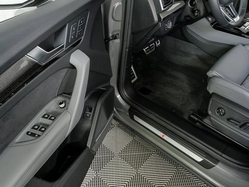 Used 2023 Audi SQ5 Premium Plus image 8