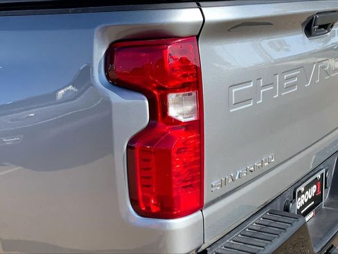 Used 2026 Chevrolet Silverado 2500 Custom w/ Z71 Off-Road Package AWD/4WD image 29