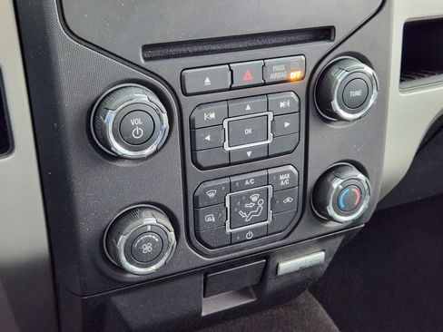 Used 2014 Ford F150 XLT w/ Equipment Group 301A Mid image 22