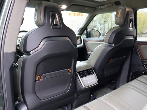 Used 2023 Rivian R1S Adventure AWD/4WD image 14
