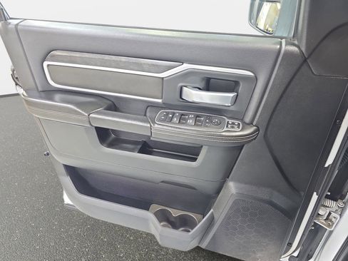 Used 2024 RAM 2500 Big Horn image 25