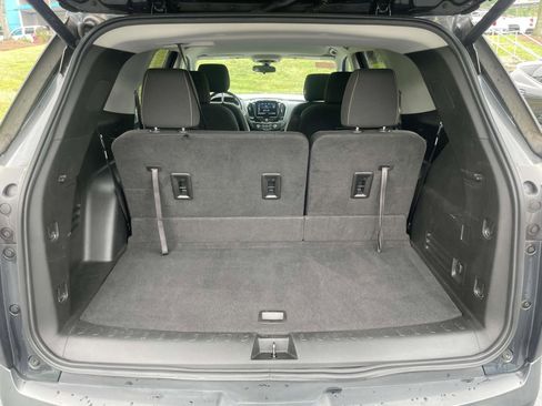 Used 2021 Chevrolet Traverse LT AWD/4WD image 8