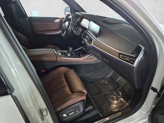 Used 2022 BMW X7 xDrive40i w/ M Sport Package AWD/4WD image 22