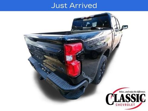 Used 2023 Chevrolet Silverado 1500 High Country w/ High Country Premium Package image 11