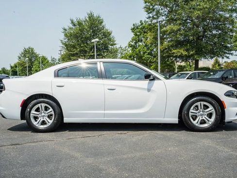 Used 2023 Dodge Charger SXT w/ Cold Weather Package RWD image 4