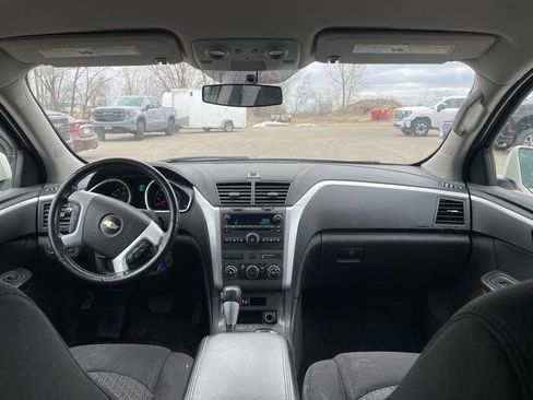 Used 2012 Chevrolet Traverse LT image 33