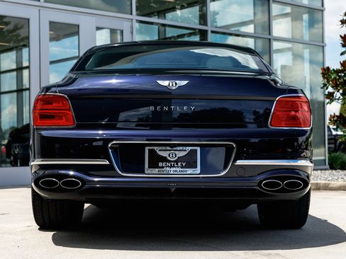 Certified 2024 Bentley Flying Spur V8 image 20