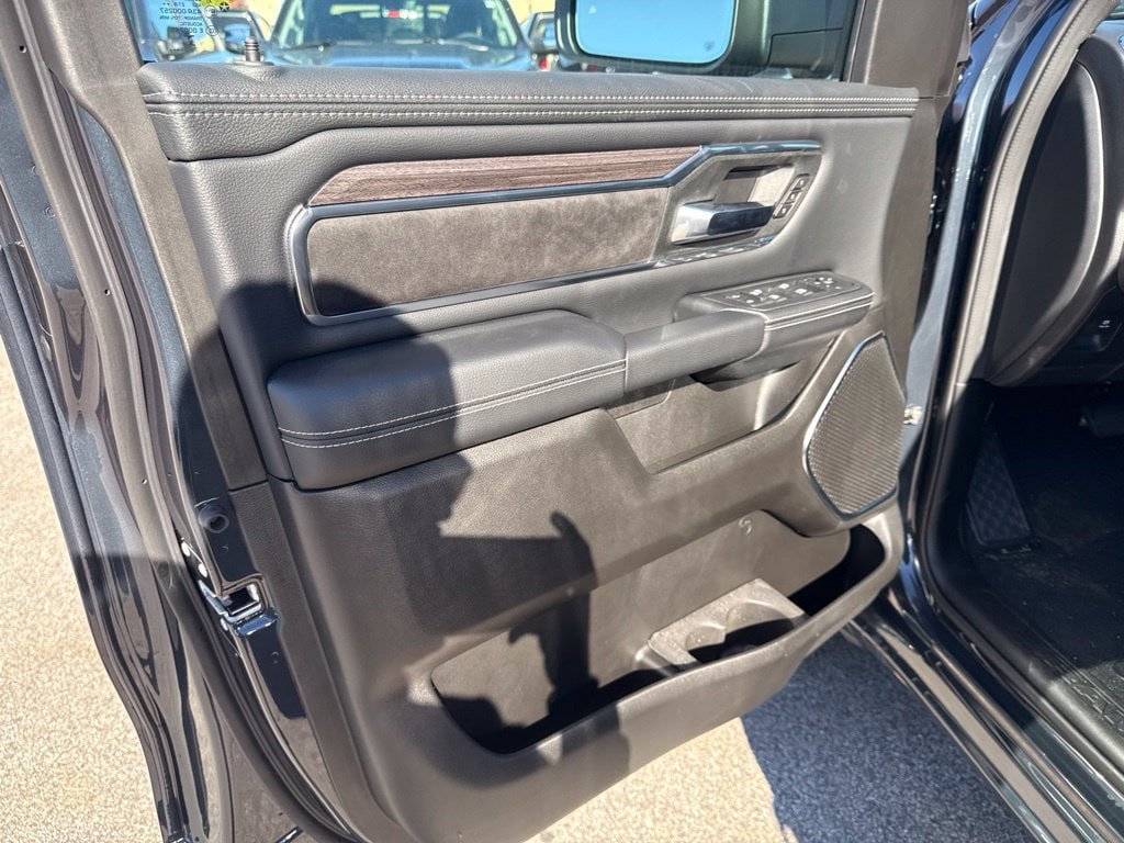 New 2027 RAM 1500 Laramie AWD/4WD image 18