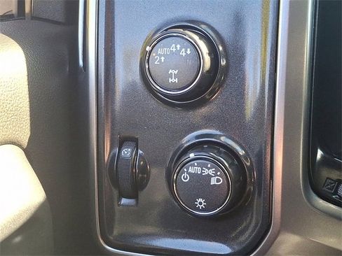 Used 2019 Chevrolet Silverado 1500 LT image 23