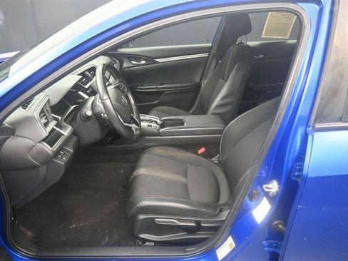 Used 2019 Honda Civic Sport image 9