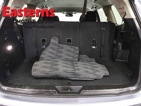 Used 2025 Subaru Ascent Premium AWD/4WD image 9