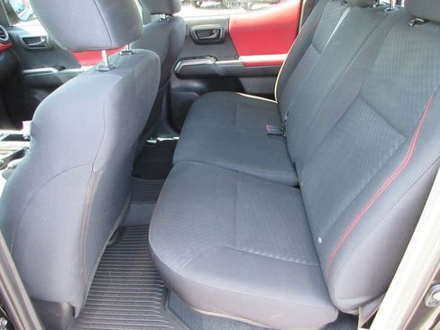 Used 2023 Toyota Tacoma SR5 w/ Technology Package AWD/4WD image 14