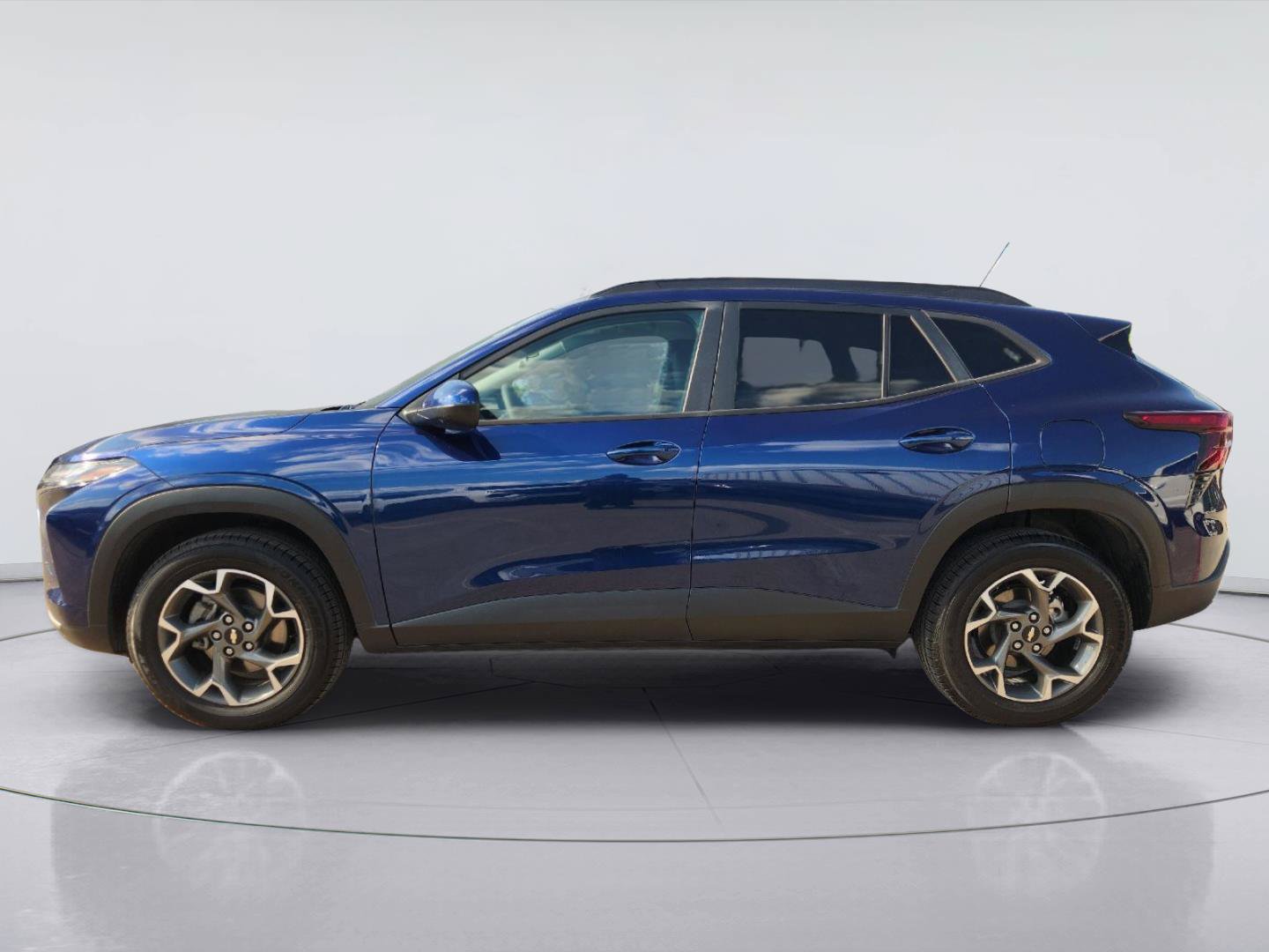 Used 2024 Chevrolet Trax LT FWD image 4