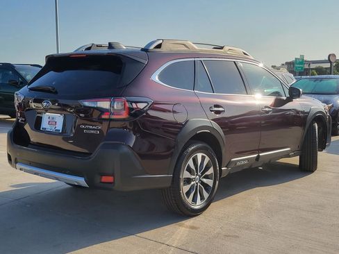 Certified 2023 Subaru Outback Touring AWD/4WD image 3