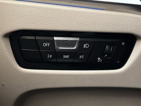 Used 2024 BMW M440i Coupe w/ Premium Package image 21