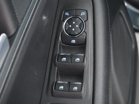 Used 2024 Ford Edge SE image 13