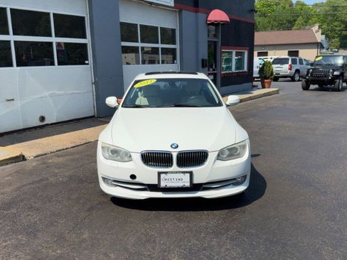 Used 2011 BMW 328i xDrive Coupe AWD/4WD image 3