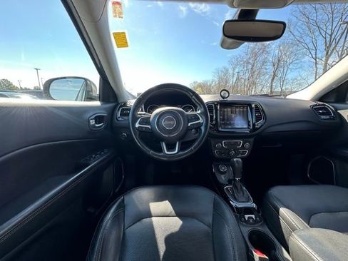Used 2018 Jeep Compass Limited image 16