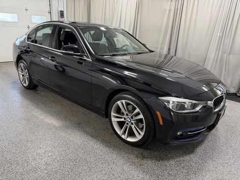 Used 2018 BMW 330i xDrive Sedan image 3