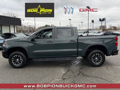 Used 2025 Chevrolet Silverado 1500 ZR2 w/ Technology Package image 2