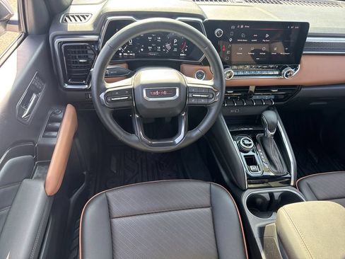 Used 2026 GMC Canyon AT4 w/ AT4 Premium Package AWD/4WD image 14
