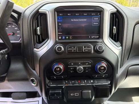 Used 2019 Chevrolet Silverado 1500 RST w/ All-Star Edition AWD/4WD image 18