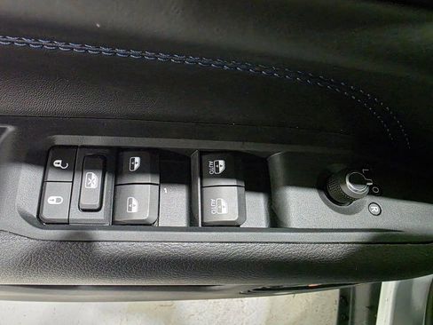 New 2026 Jeep Compass Latitude AWD/4WD image 19