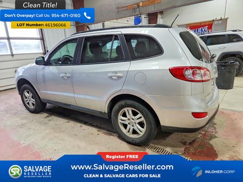 Used 2012 Hyundai Santa Fe GLS image 3