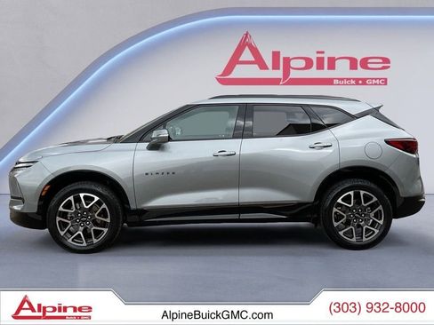Used 2025 Chevrolet Blazer RS FWD image 2