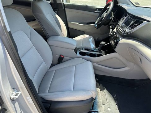 Used 2017 Hyundai Tucson SE w/ SE Popular Package 02 AWD/4WD image 14