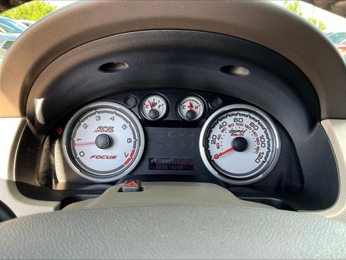 Used 2010 Ford Focus SE FWD image 13