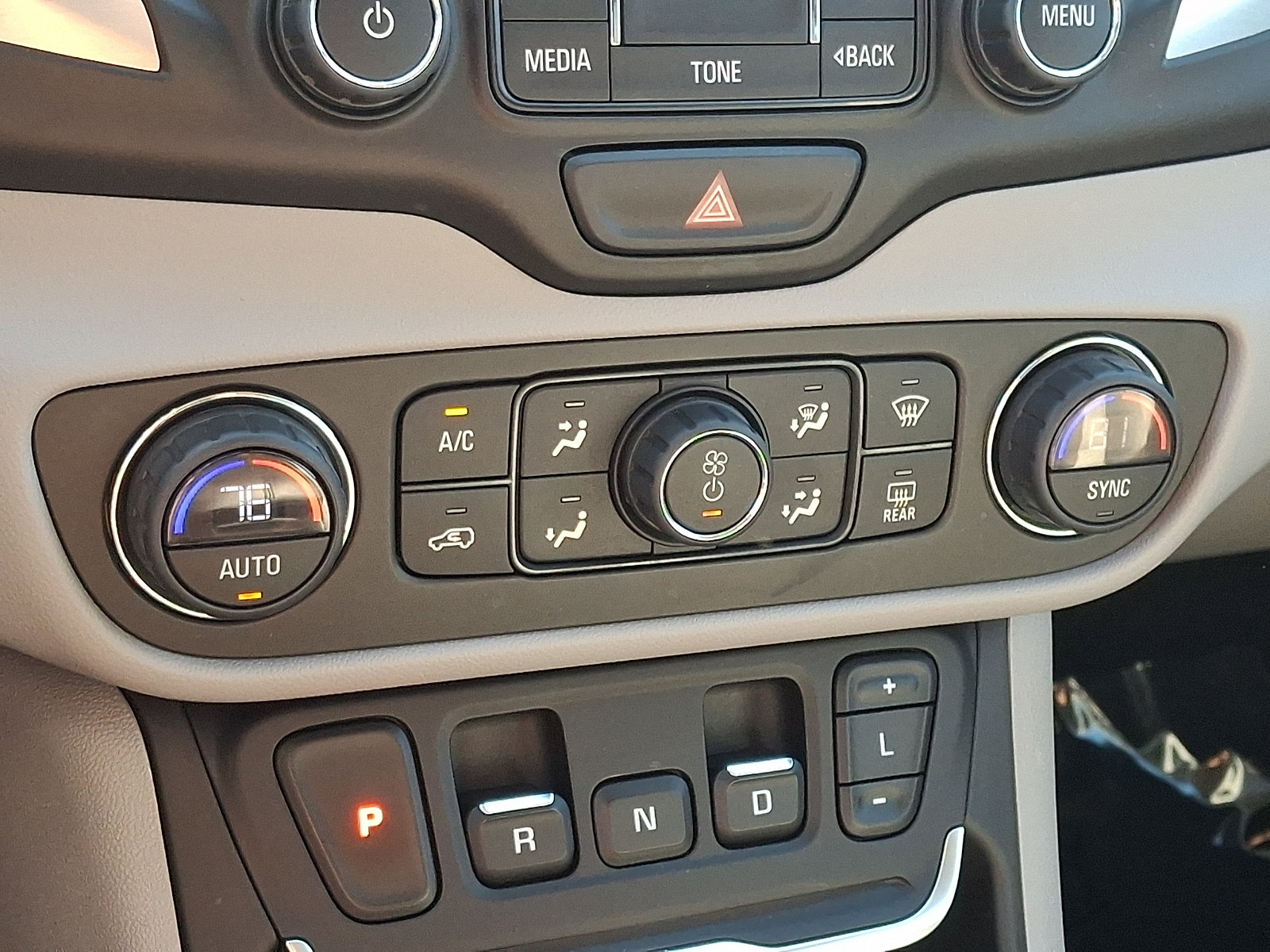 Used 2018 GMC Terrain SLT AWD/4WD image 15