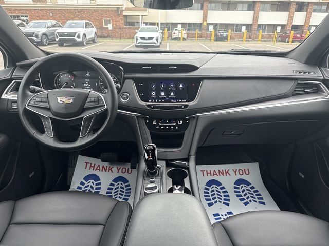 Certified 2024 Cadillac XT5 Luxury w/ LPO, Floor Liner Package AWD/4WD image 33