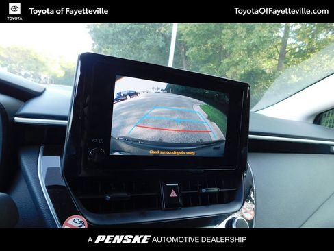 Used 2025 Toyota Corolla LE FWD image 10