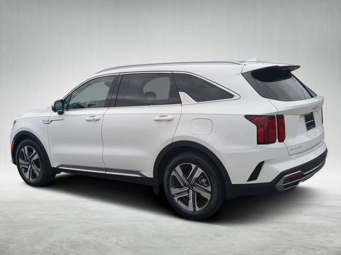 Certified 2024 Kia Sorento SX Prestige w/ Panoramic Sunroof Package image 5