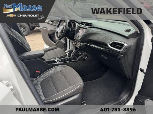 Used 2022 Chevrolet TrailBlazer LT AWD/4WD image 16