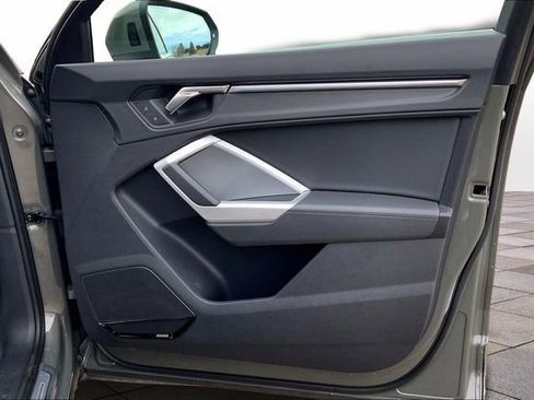 Used 2023 Audi Q3 2.0T Premium Plus w/ Premium Plus Package image 27