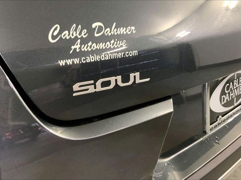 Certified 2025 Kia Soul LX image 8