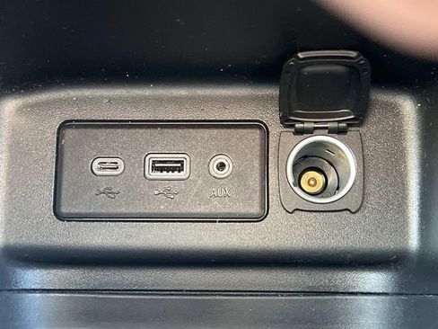 Used 2021 Chevrolet Equinox LT image 27