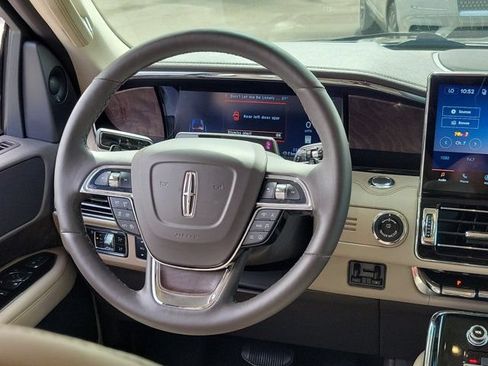 Certified 2024 Lincoln Navigator Reserve AWD/4WD image 21