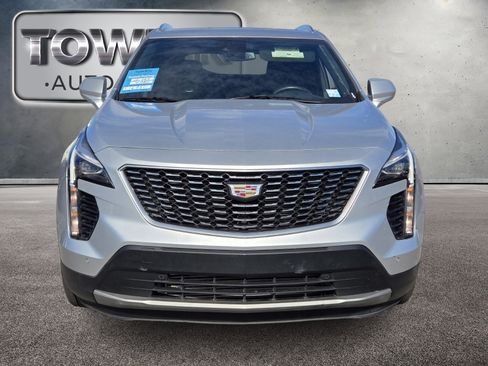 Used 2019 Cadillac XT4 Premium Luxury w/ Cold Weather Package image 9
